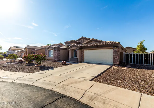 Photo 2 of Single family home for sale at 872 E Settlers Trl, Casa Grande, AZ 85122 | MLS# 7057444 | Listing updated on 2026-09-18