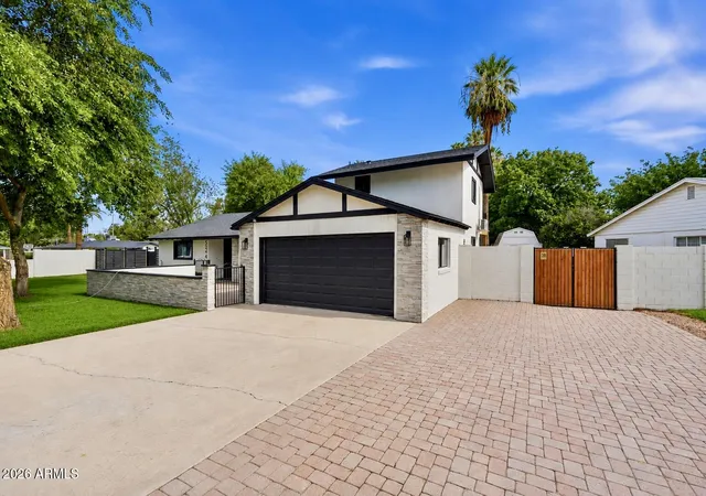 3rd image of 524 W Harmont Dr, Phoenix, AZ 85021 | MLS# 7057952