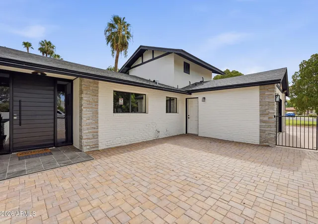 4th image of 524 W Harmont Dr, Phoenix, AZ 85021 | MLS# 7057952