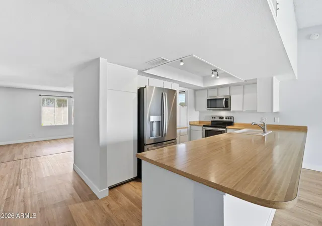 Photo 2 of Single family home for sale at 12118 S Ki Rd, Phoenix, AZ 85044 | MLS# 7058377 | Listing updated on 2026-08-28