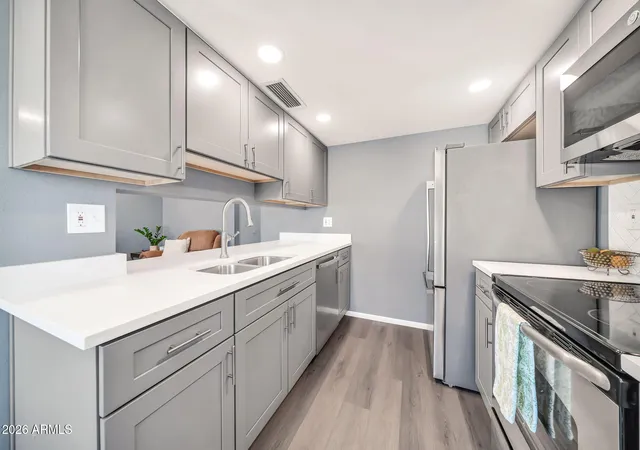3rd image of 1916 W Morningside Dr #118, Phoenix, AZ 85023 | MLS# 7064438