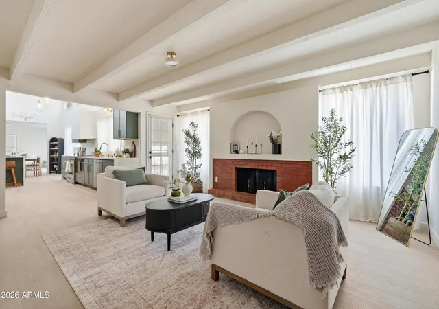 3rd image of 1415 W Tuckey Ln, Phoenix, AZ 85013 | MLS# 7058973