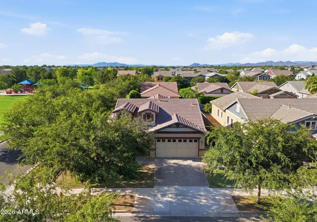 Photo 4 of Single family home for sale at 3020 E Pinto Dr, Gilbert, AZ 85296 | MLS# 7058339 | Listing updated on 2026-10-09