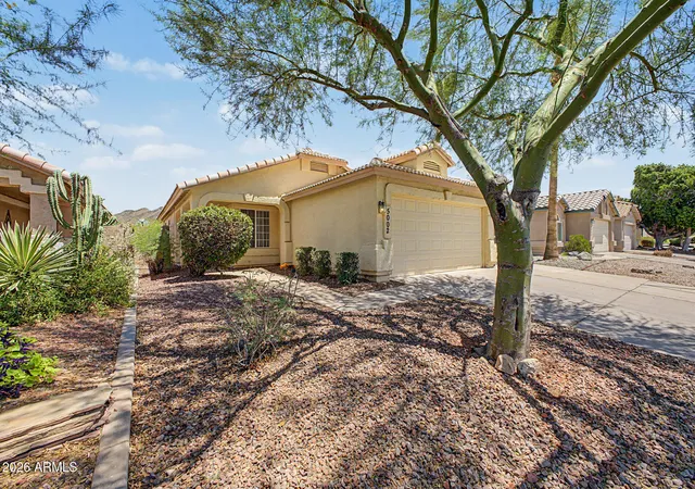 Photo 3 of Sale Pending at 5002 W Kristal Way, Glendale, AZ 85308 | MLS# 7059394 | Listing updated on 2026-08-29