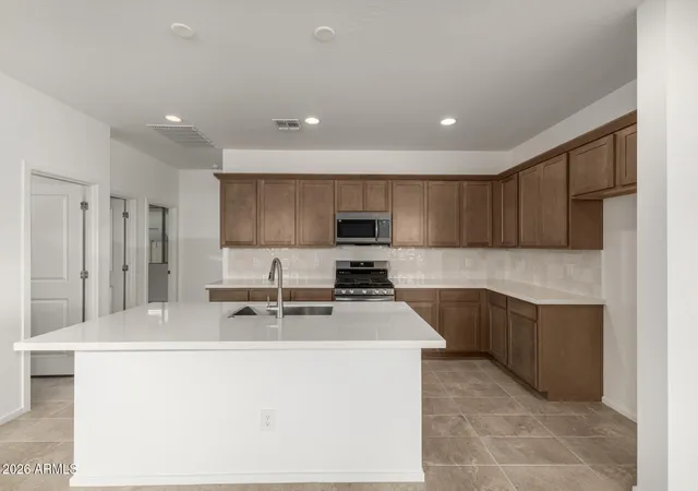 Photo 4 of Single family home for sale at 46830 W Crescent Moon Dr, Maricopa, AZ 85139 | MLS# 7057624 | Listing updated on 2026-10-29