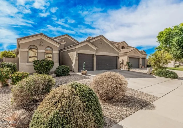 3rd image of 1767 W Agrarian Hills Dr, San Tan Valley, AZ 85144 | MLS# 7057654