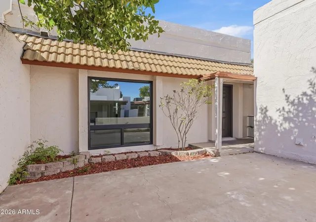 Photo 3 of Townhouse for sale at 326 E Huntington Dr, Tempe, AZ 85282 | MLS# 7057754 | Listing updated on 2026-09-17