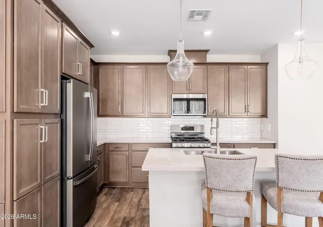 Photo 3 of Townhouse for sale at 762 E Ginko Ave #201, Gilbert, AZ 85297 | MLS# 7068646 | Listing updated on 2026-09-03