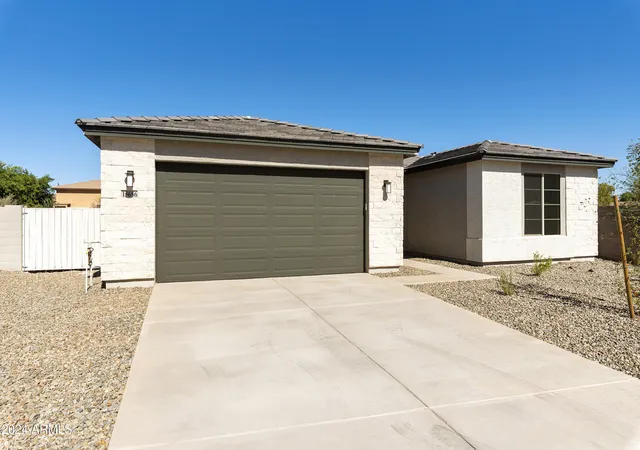 2nd image of 15656 W Mercer Ln, Surprise, AZ 85379 | MLS# 7058266