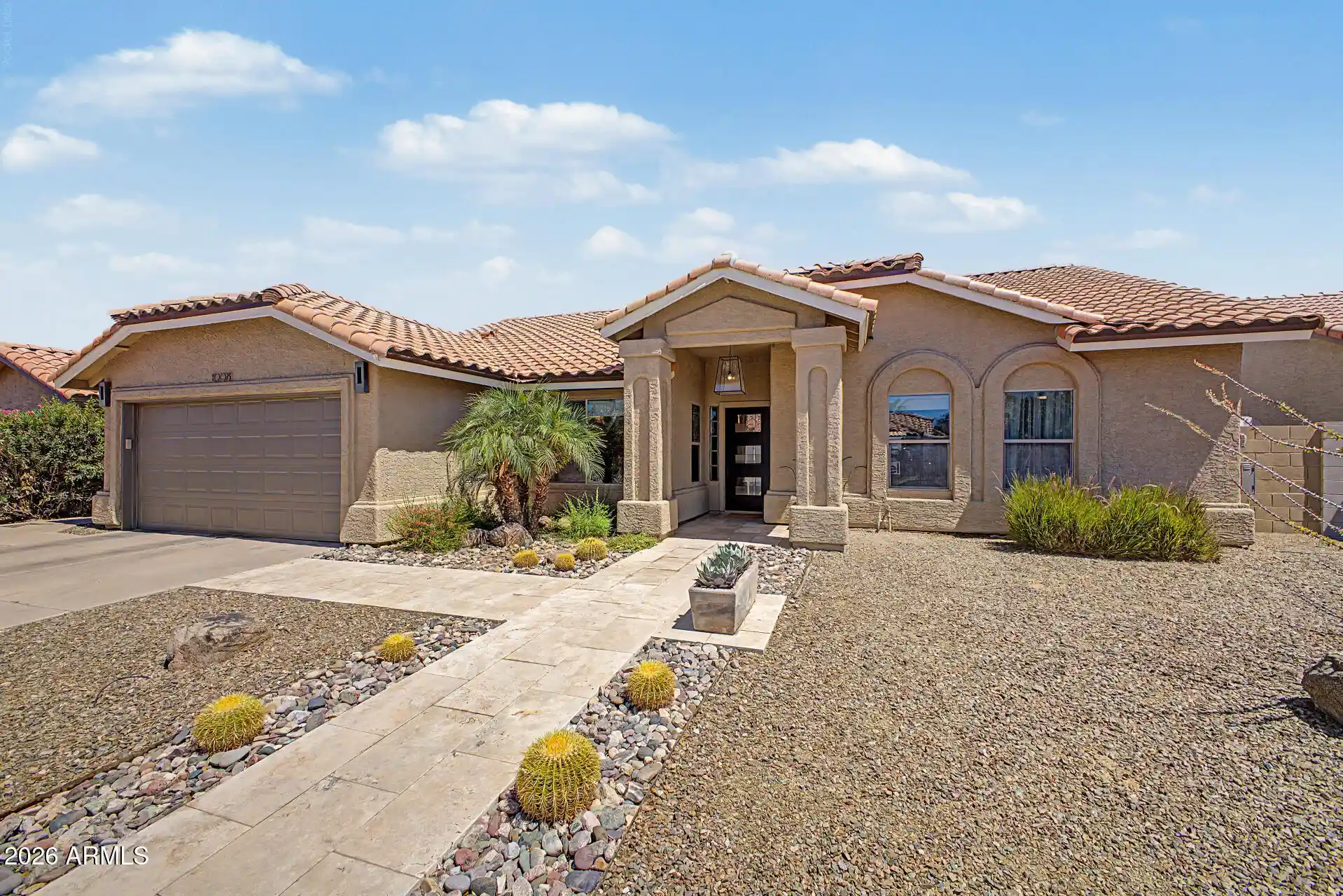 Photo 1 of Single family home for sale at 1008 W Barcelona Dr, Gilbert, AZ 85233 | MLS# 7057818 | Listing updated on 2026-10-14