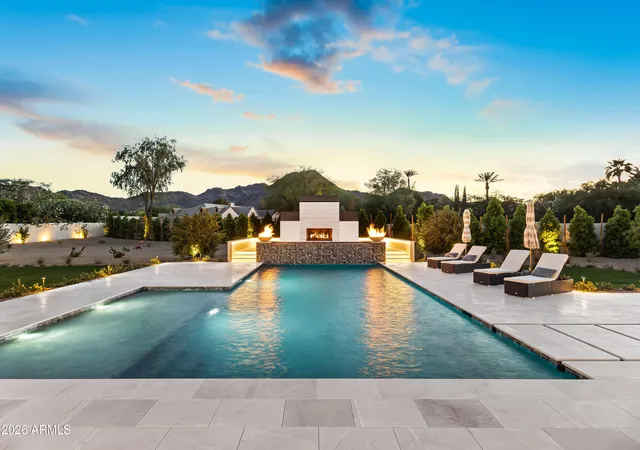 Photo 2 of Mansion for sale at 8100 N 64th Pl, Paradise Valley, AZ 85253 | MLS# 7073337 | Listing updated on 2026-09-13