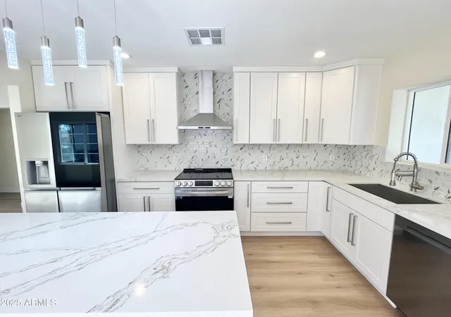 Photo 1 of Single family home for sale at 1514 W Lynwood St, Phoenix, AZ 85007 | MLS# 7057812 | Listing updated on 2026-08-11