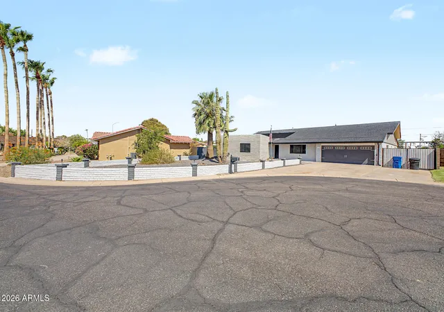 Photo 3 of Single family home for sale at 3710 E Arbor Cir, Mesa, AZ 85206 | MLS# 7059327 | Listing updated on 2026-10-04
