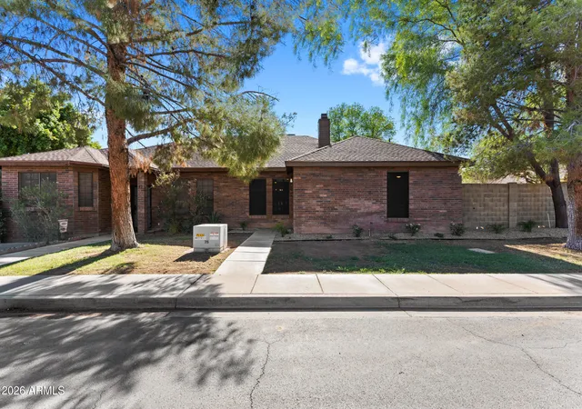 1st image of 48 N Colonial Dr, Gilbert, AZ 85234 | MLS# 7058036