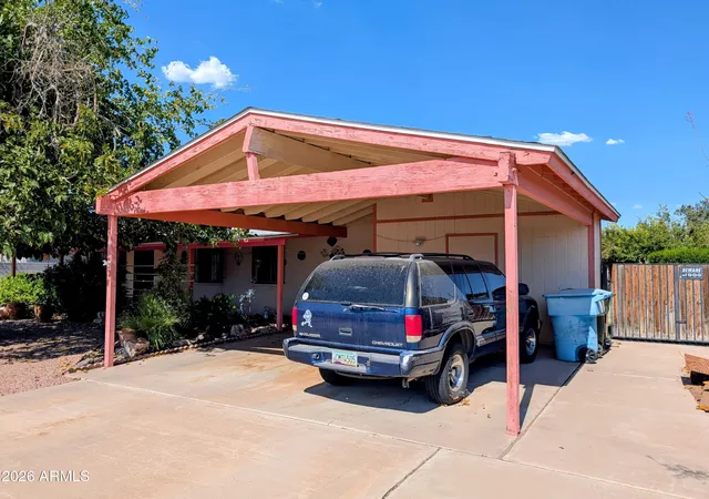 5th image of 4213 N 73Rd Ln, Phoenix, AZ 85033 | MLS# 7058002