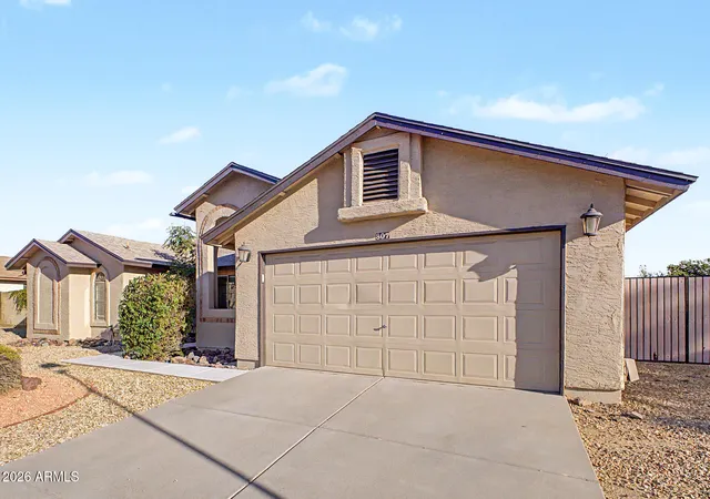 3rd image of 807 E Aire Libre Ave, Phoenix, AZ 85022 | MLS# 7058124