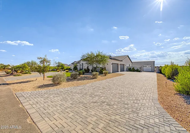 Photo 3 of Single family home for sale at 39012 N 6th Drive, Phoenix, AZ 85086 | MLS# 7058584 | Listing updated on 2026-09-11