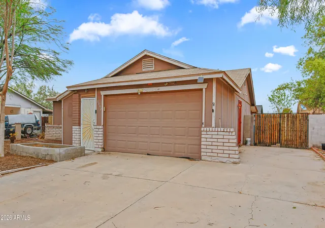 2nd image of 8042 W Elm St, Phoenix, AZ 85033 | MLS# 7062592