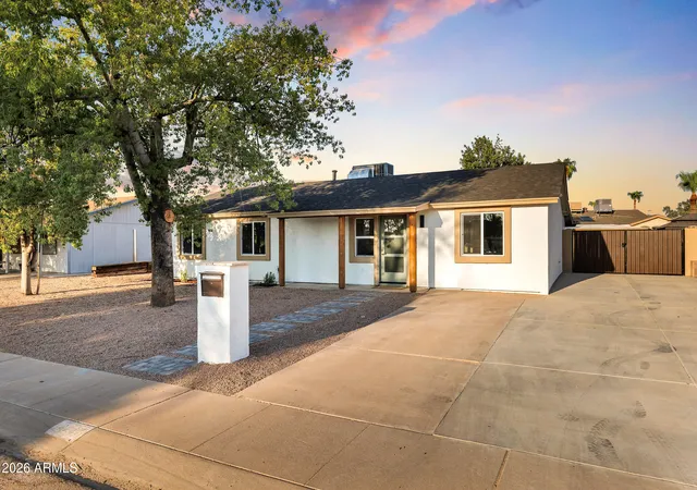 2nd image of 14237 N 38th Pl, Phoenix, AZ 85032 | MLS# 7058713
