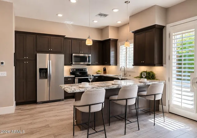 Photo 4 of Townhouse for sale at 8965 N 8th Drive, Phoenix, AZ 85021 | MLS# 7058088 | Listing updated on 2026-08-15