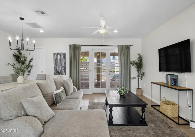 Photo 4 of Single family home for sale at 2929 N 55th Place, Phoenix, AZ 85018 | MLS# 7062402 | Listing updated on 2026-10-27