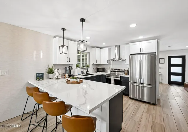 Photo 4 of Single family home for sale at 1013 S Parkside Dr, Tempe, AZ 85281 | MLS# 7058579 | Listing updated on 2026-09-14