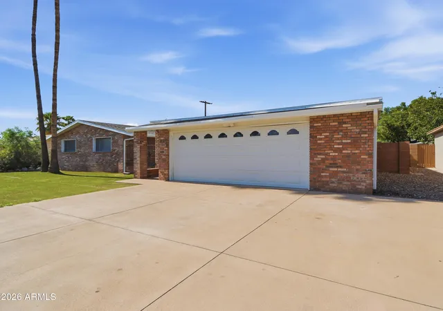 Photo 3 of Single family home for sale at 1108 E 9th Place, Casa Grande, AZ 85122 | MLS# 7058186 | Listing updated on 2026-09-03