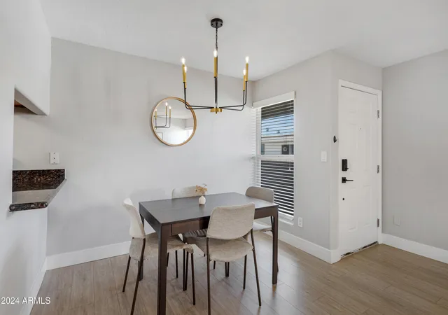 Listing Photo 4 - Condo for sale in building located at 3619 E Monterosa St, Phoenix, AZ 85018 - Unit #209