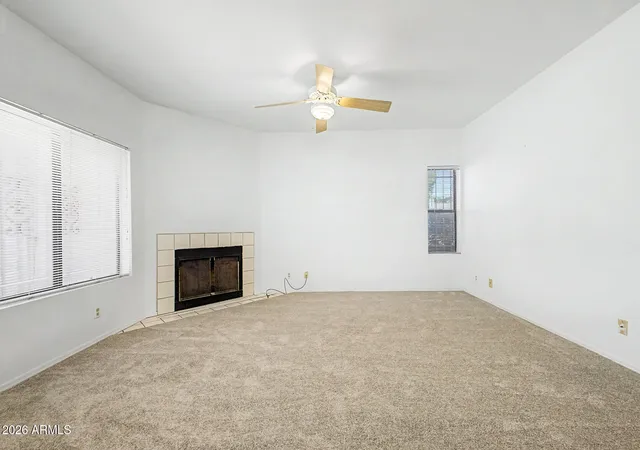 Listing Photo 4 - Condo for sale in building located at 1017 E Maryland Ave, Phoenix, AZ 85014 - Unit #118