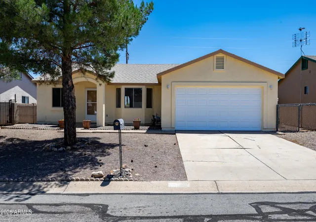 Photo 2 of Single family home for sale at 106 Buffalo Dr, Huachuca City, AZ 85616 | MLS# 7058540 | Listing updated on 2026-08-11