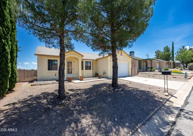 Photo 3 of Single family home for sale at 106 Buffalo Dr, Huachuca City, AZ 85616 | MLS# 7058540 | Listing updated on 2026-08-11