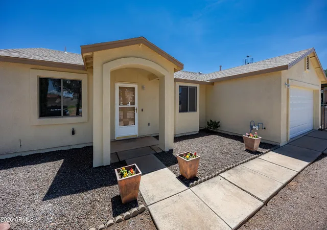 Photo 3 of Single family home for sale at 106 Buffalo Dr, Huachuca City, AZ 85616 | MLS# 7058540 | Listing updated on 2026-10-14