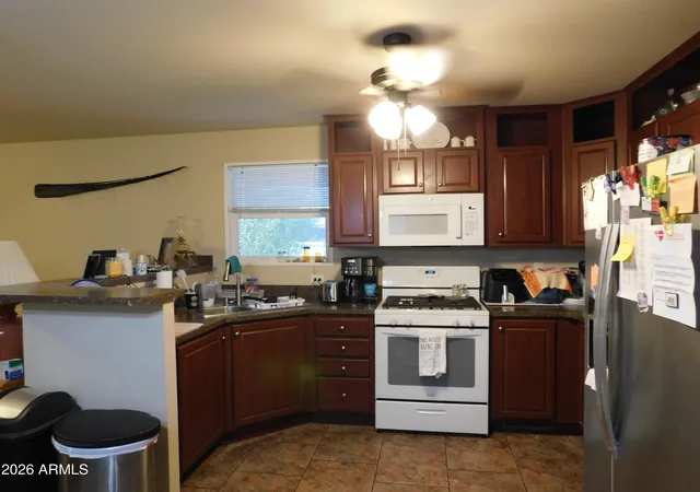 Photo 3 of Manufactured home for sale at 351 N Meridian Rd #42, Apache Junction, AZ 85120 | MLS# 7058501 | Listing updated on 2026-08-11