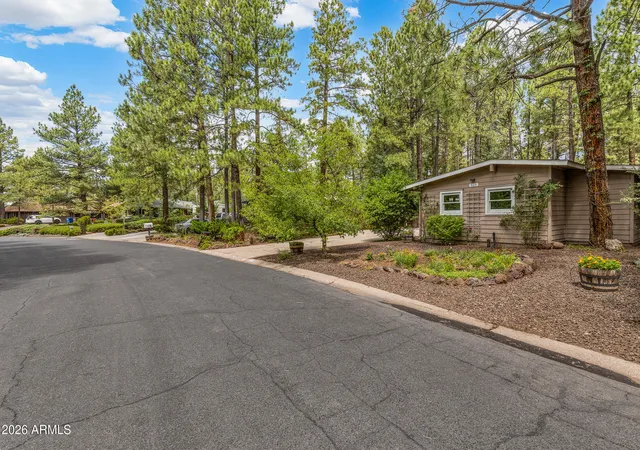 40th image of 523 N James St, Flagstaff, AZ 86001 | MLS# 7058302