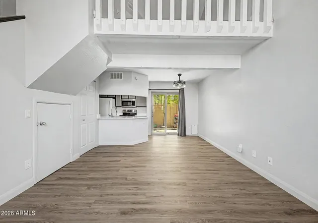 Photo 4 of Sale Pending at 4240 N Longview Ave #9, Phoenix, AZ 85014 | MLS# 7059413 | Listing updated on 2026-08-31