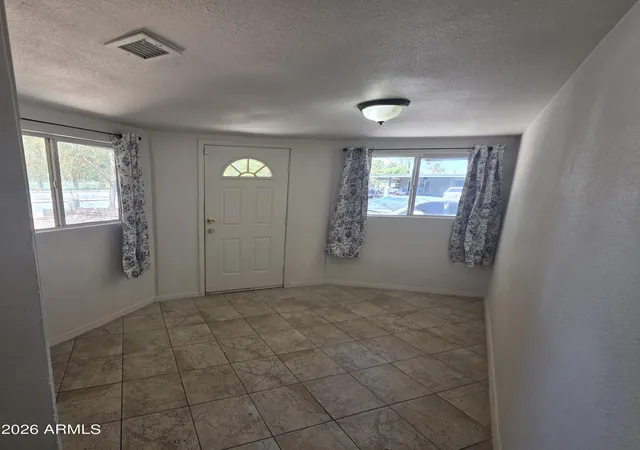 4th image of 5841 W Mackenzie Dr, Phoenix, AZ 85031 | MLS# 7058531