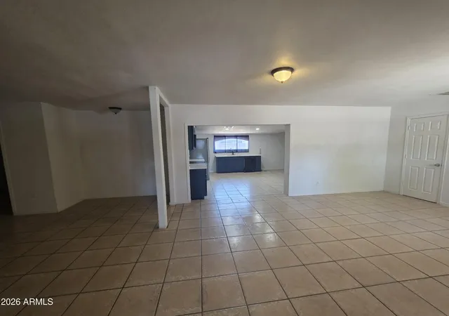5th image of 5841 W Mackenzie Dr, Phoenix, AZ 85031 | MLS# 7058531