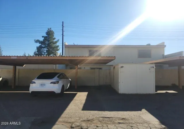 Photo 2 of Townhouse for sale at 3105 W Loma Ln, Phoenix, AZ 85051 | MLS# 7058572 | Listing updated on 2026-09-08