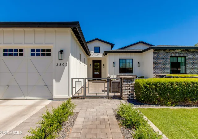 3rd image of 3802 E Highland Ave, Phoenix, AZ 85018 | MLS# 7058624