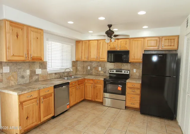 Photo 3 of Townhouse for sale at 6538 N 43rd Avenue, Glendale, AZ 85301 | MLS# 7058939 | Listing updated on 2026-09-09