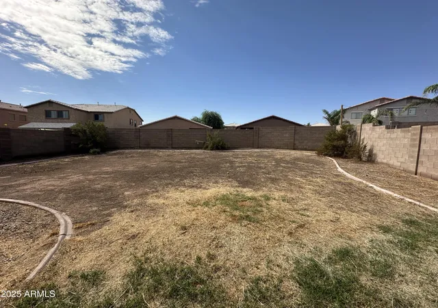 Photo 3 of Single family home for sale at 231 E Mule Train Trl, San Tan Valley, AZ 85143 | MLS# 7058647 | Listing updated on 2026-10-05