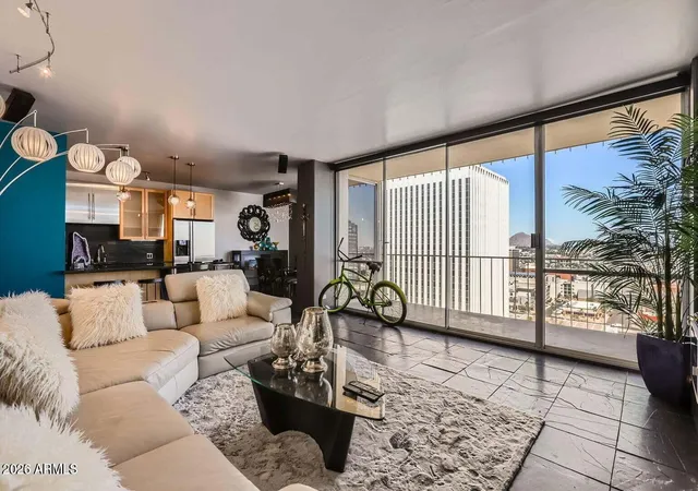 1st image of 207 W Clarendon Ave #G18, Phoenix, AZ 85013 | MLS# 7058844