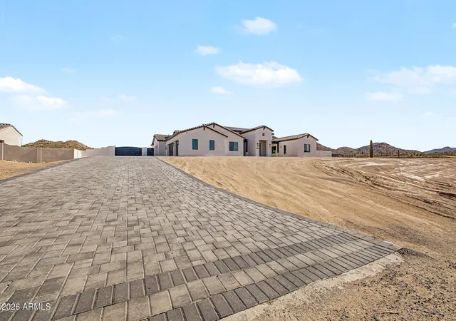 3rd image of 3289 W Lind Rd, San Tan Valley, AZ 85144 | MLS# 7060005