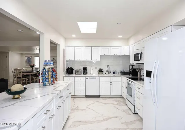 Photo 3 of Single family home for sale at 10013 W Desert Forest Cir, Sun City, AZ 85351 | MLS# 7060137 | Listing updated on 2026-08-18