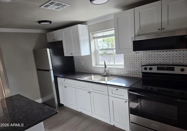 Photo 4 of Single family home for sale at 2148 W Tonto St, Phoenix, AZ 85009 | MLS# 7058923 | Listing updated on 2026-09-19