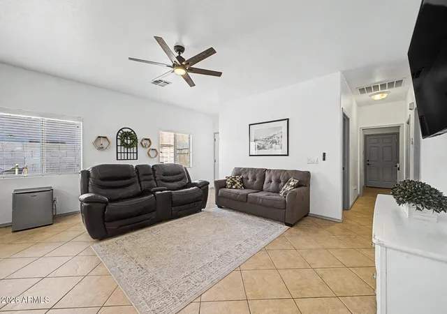 Photo 4 of Single family home for sale at 5614 S 26th Place, Phoenix, AZ 85040 | MLS# 7060324 | Listing updated on 2026-10-03