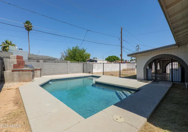 3rd image of 5802 N 61St Dr, Glendale, AZ 85301 | MLS# 7059745