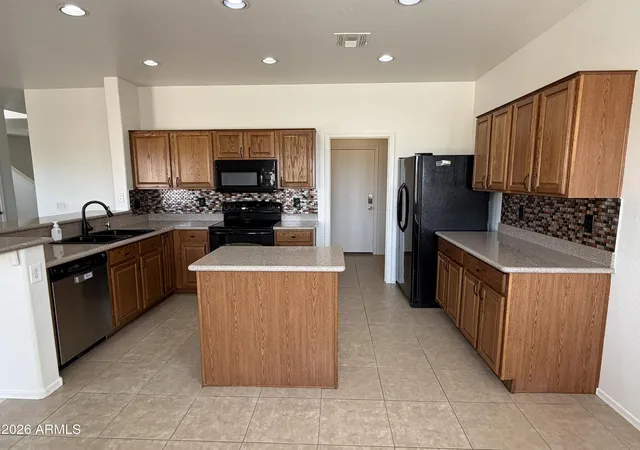 5th image of 41108 N Hudson Trl, Anthem, AZ 85086 | MLS# 7060867