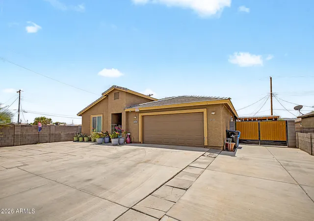 Photo 2 of Single family home for sale at 1939 E Encinas Ln, Phoenix, AZ 85040 | MLS# 7059130 | Listing updated on 2026-09-20