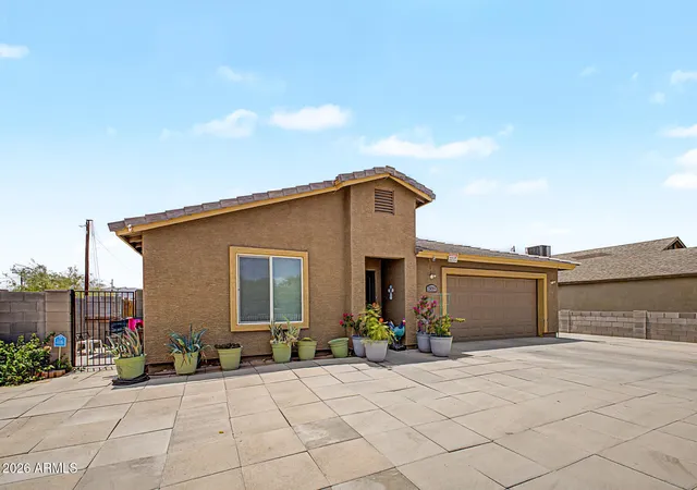 Photo 3 of Single family home for sale at 1939 E Encinas Ln, Phoenix, AZ 85040 | MLS# 7059130 | Listing updated on 2026-09-20